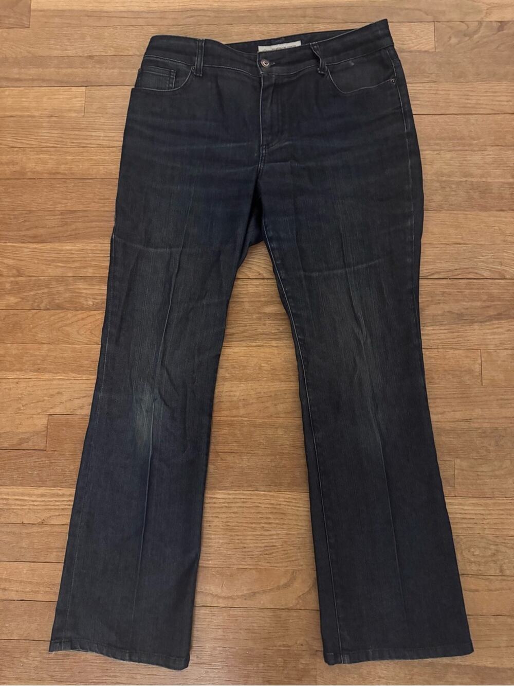 Chico's Women's Blue Platinum Denim Bootcut Jeans - Size 1 (US 8)
 b93